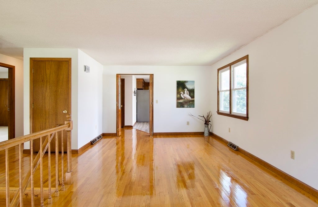 124 Mazarin ST, Springfield, MA, 124 Mazarin ST, Springfield, MA Photo #6