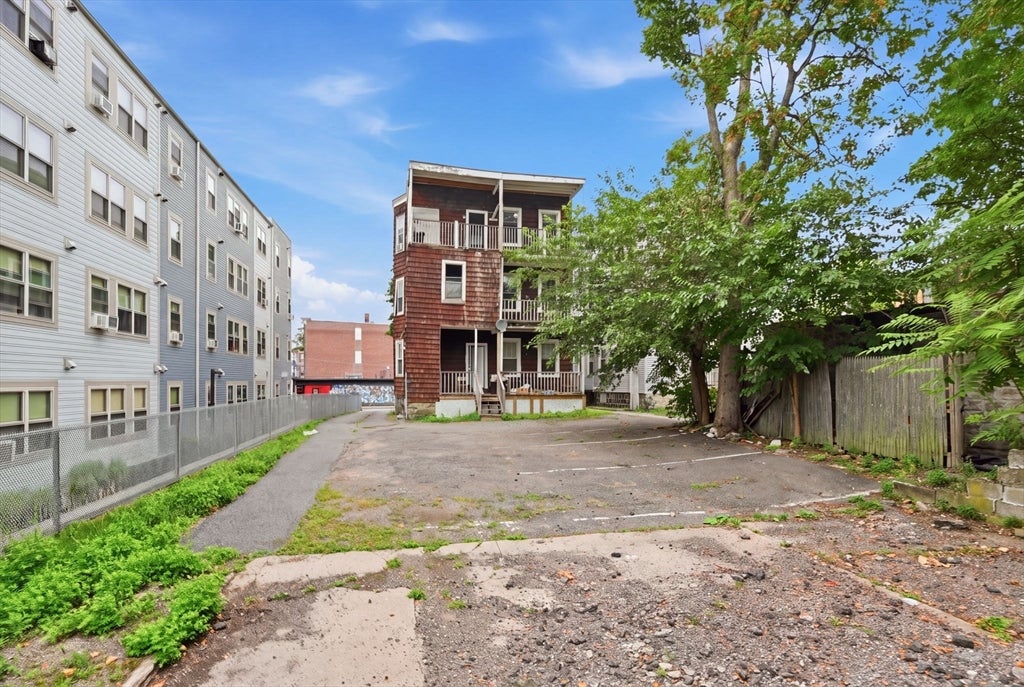 71 Walnut Park, Boston, MA Photo #20