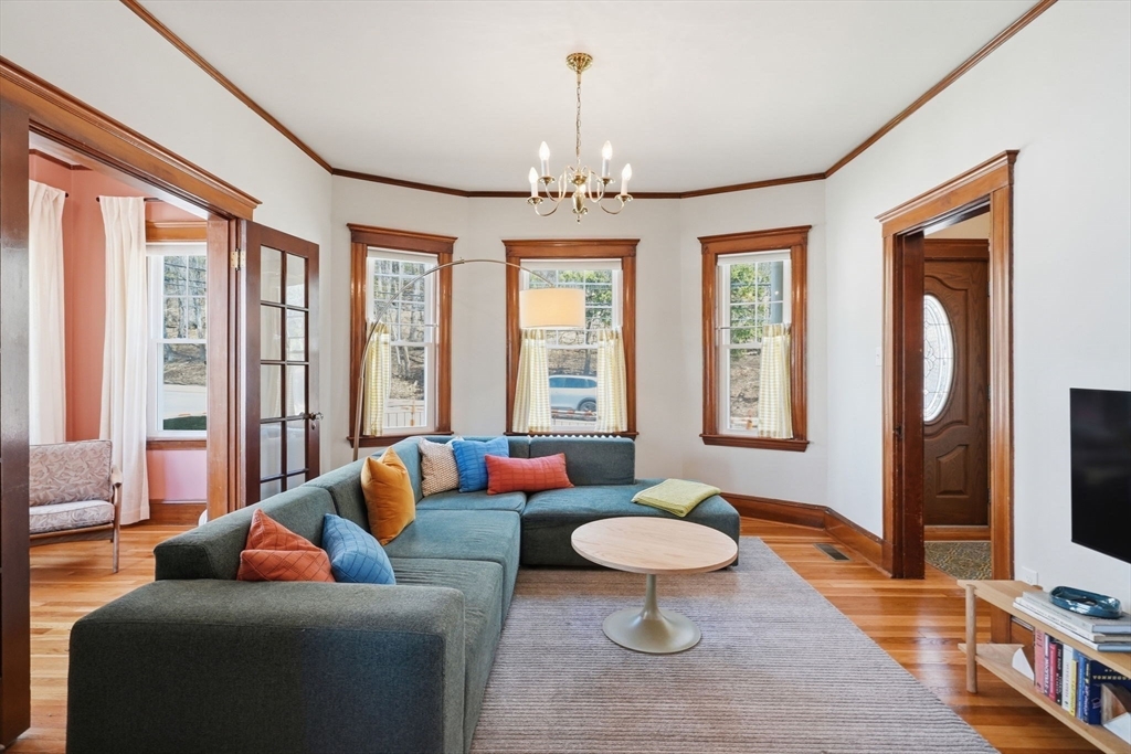 42 Lagrange St U1