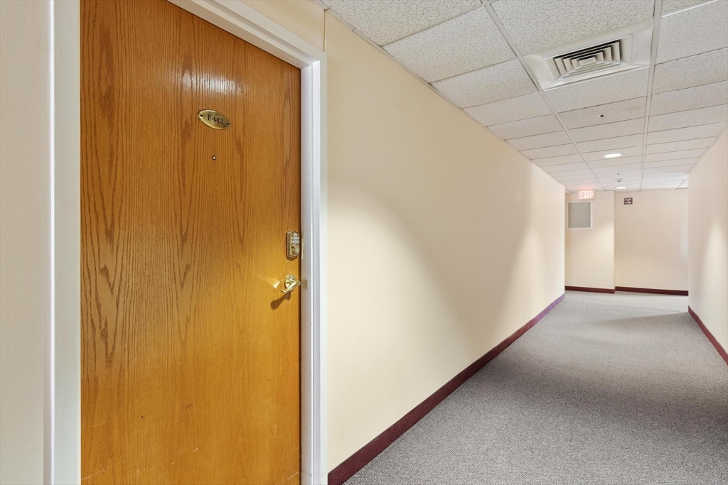 148 Main Street F442