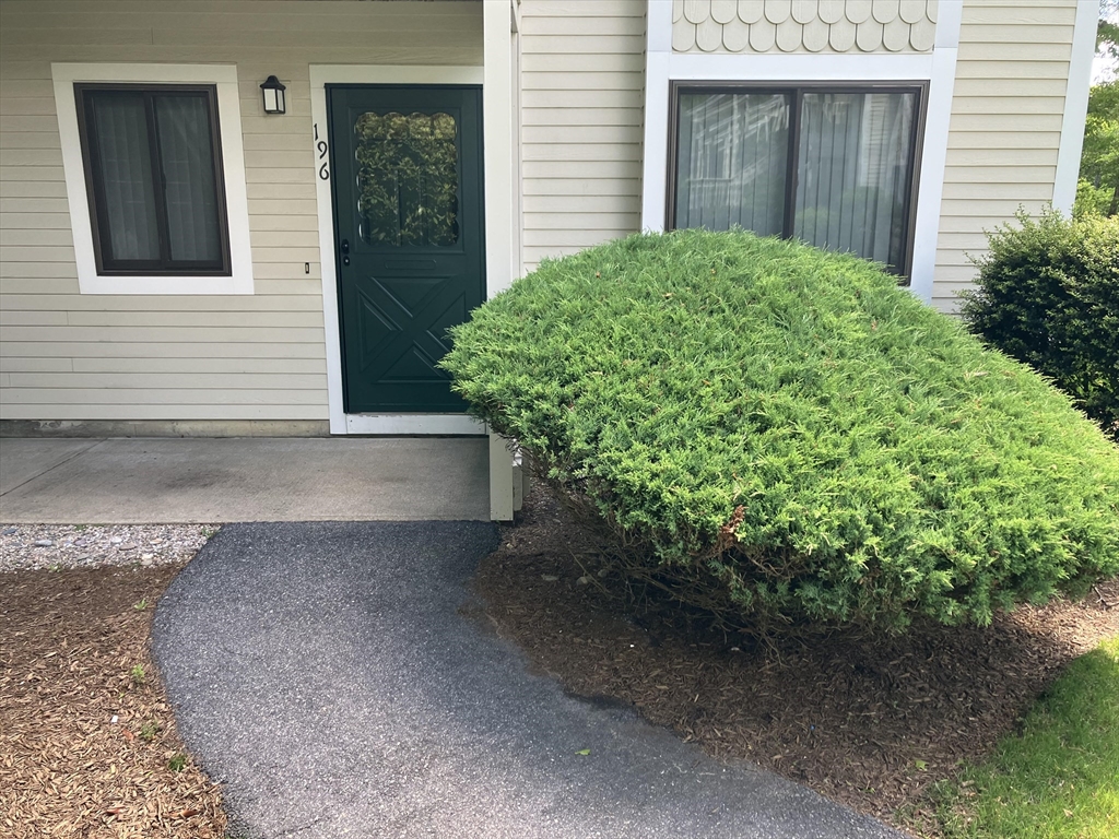 196 Eaton Lane 196