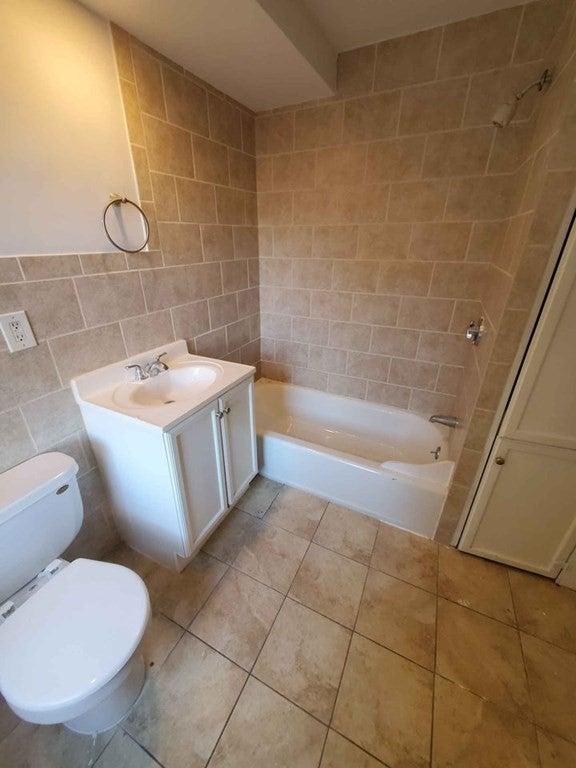 411 Broadway #1, Lynn, MA, 411 Broadway #1, Lynn, MA Photo #4