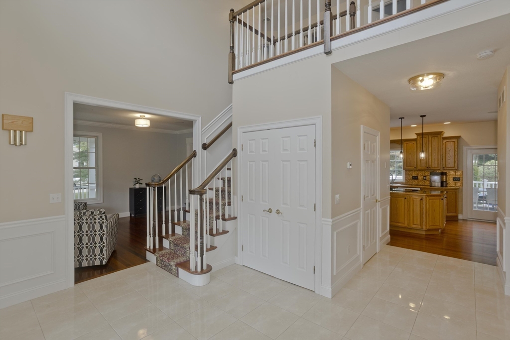 11 Lexington Cir