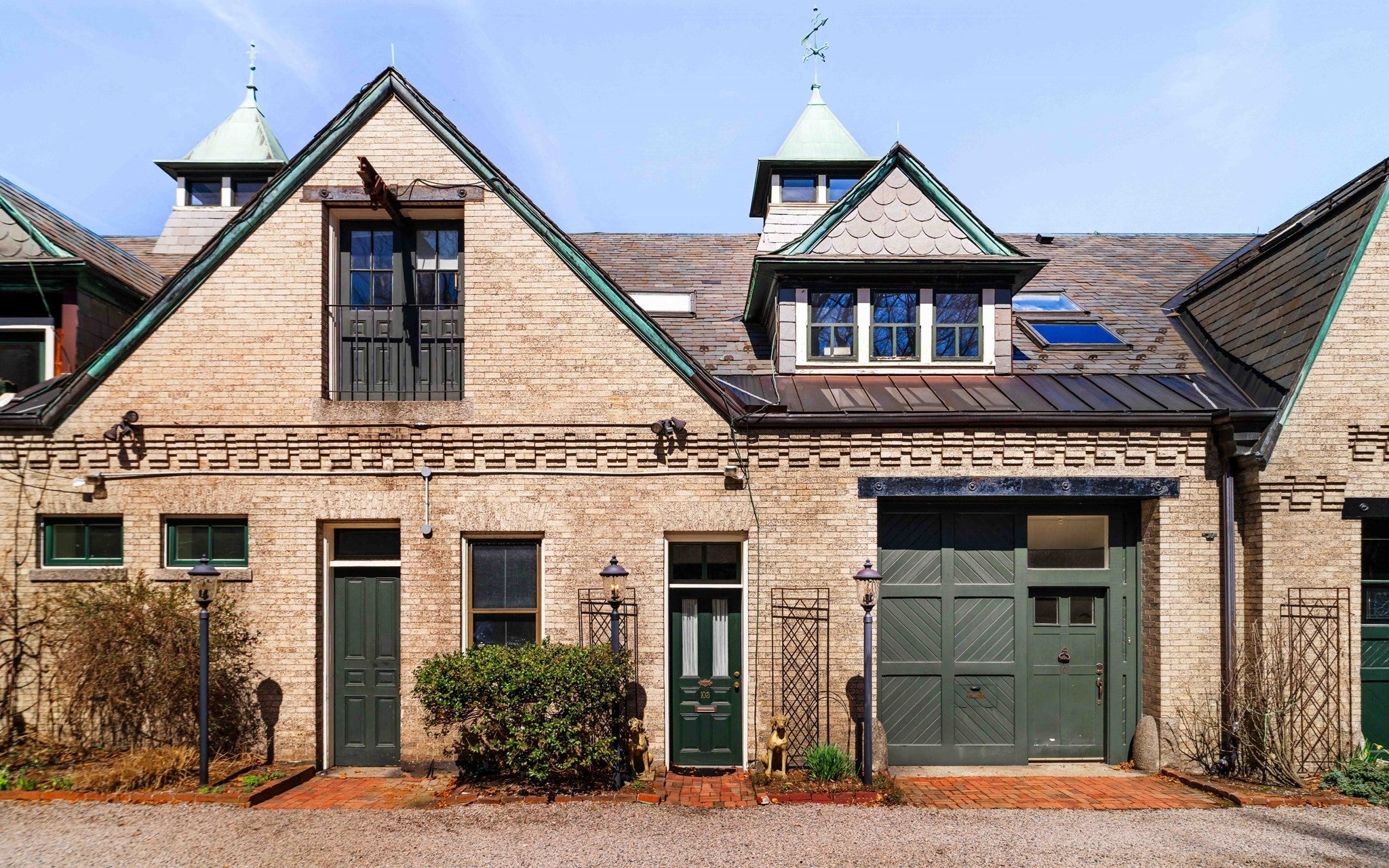 103 Bellevue St 4