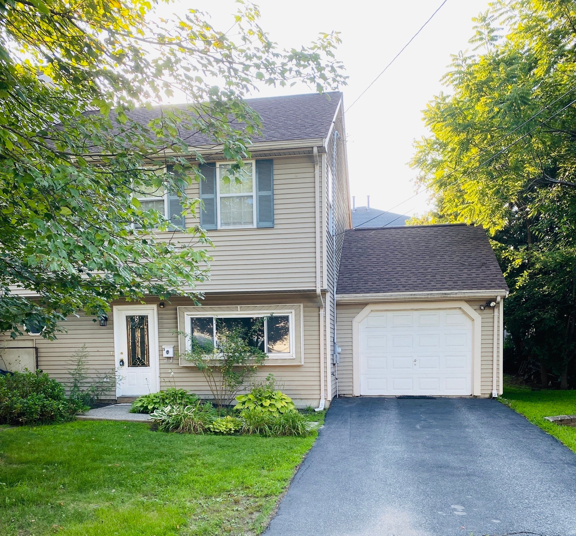 Photo of 5 Nathaniel St, Worcester, MA