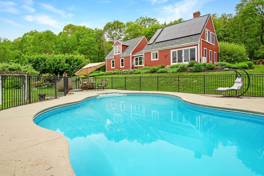 144 Worcester Rd
