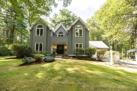 14 Stonehedge Road Bellingham MA 02019