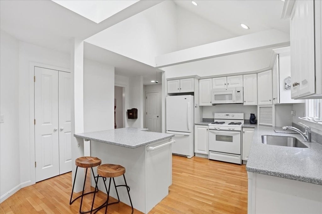 6 Brookside Lane 6