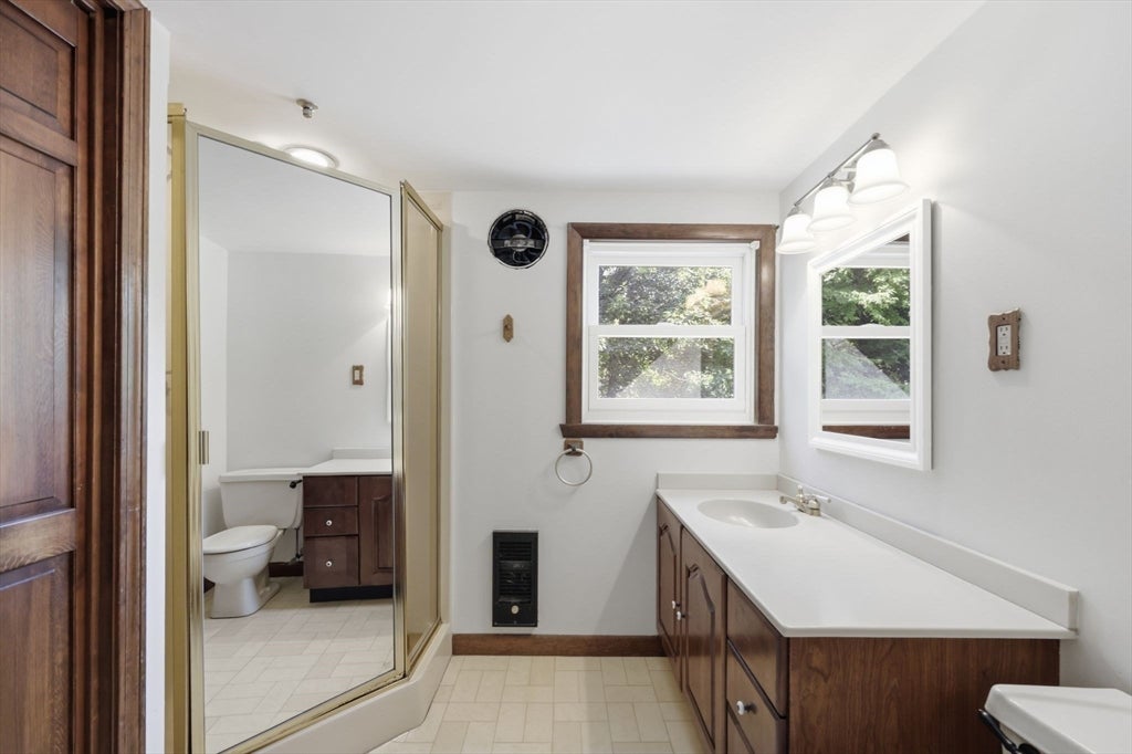22 Dartmouth St, South Hadley, MA Photo #34