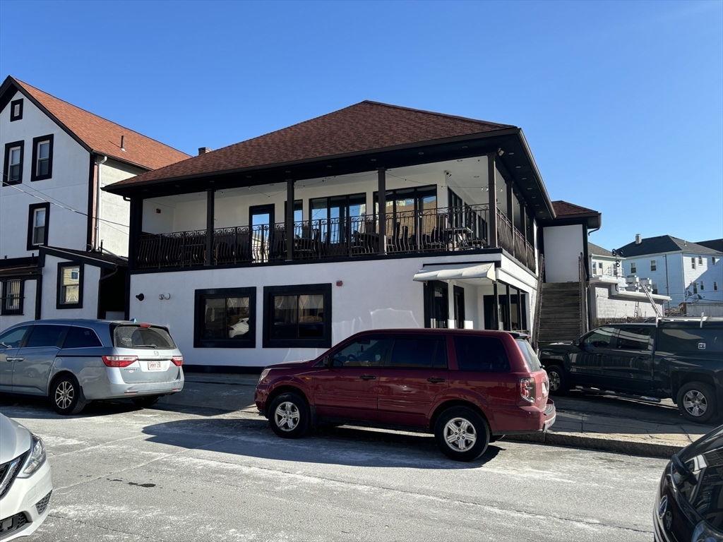 349 Alden St