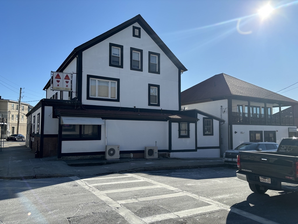349 Alden St