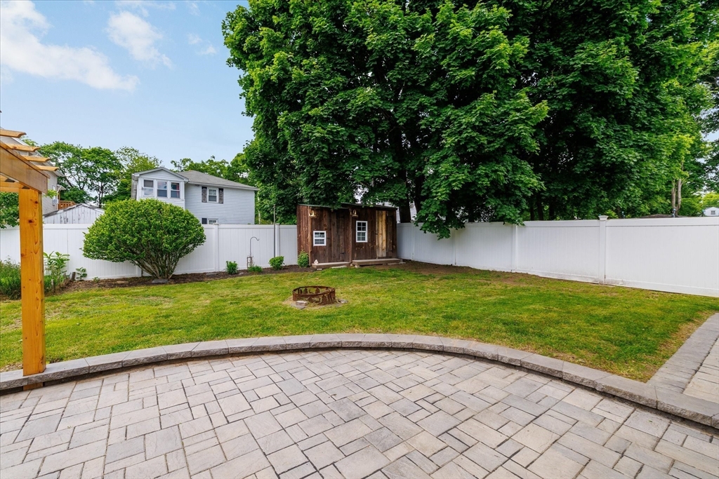 11 Everett Ave