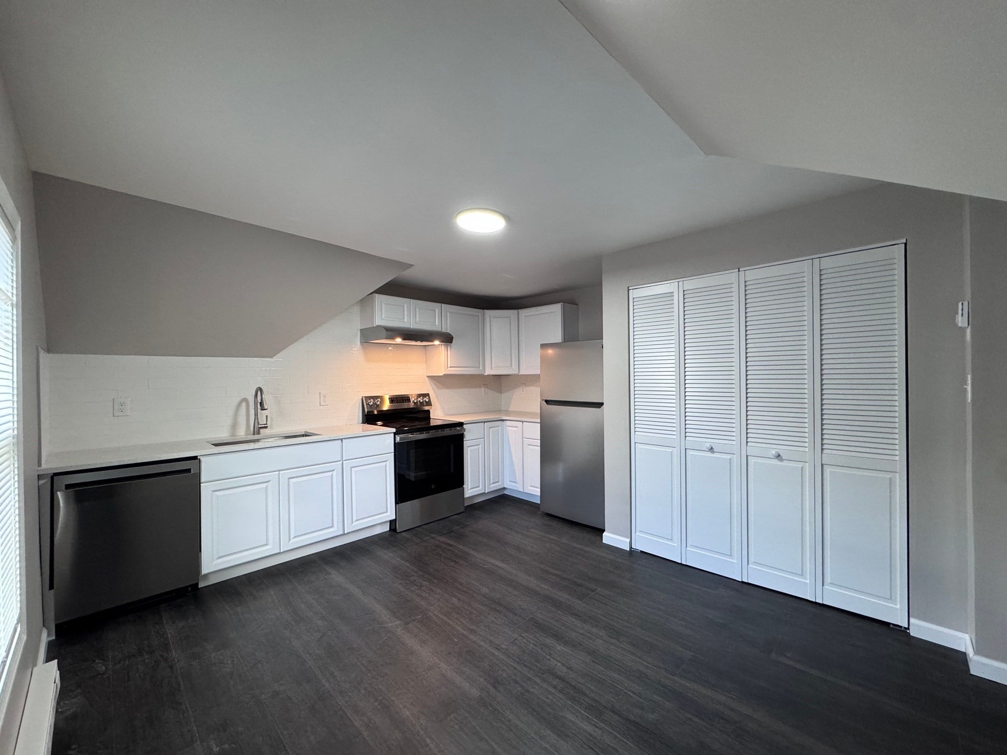 Photo of 39 Cortland St, Springfield, MA