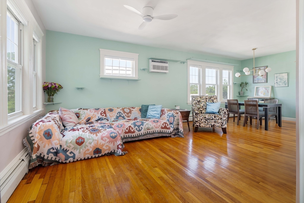 42 Lourdes Ave 3