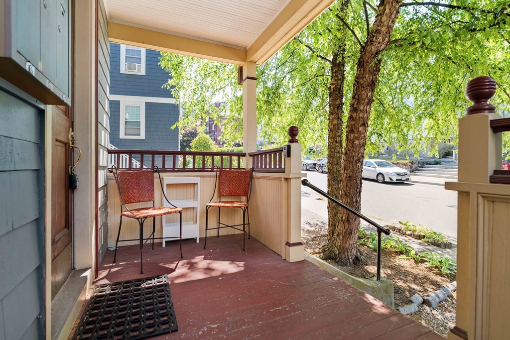 42 Lourdes Ave 3
