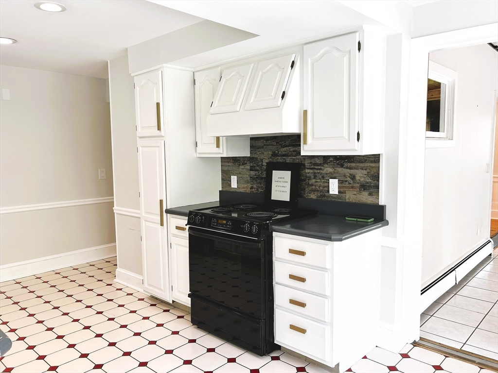 68 Ridge Ave, Pittsfield, MA Photo #30