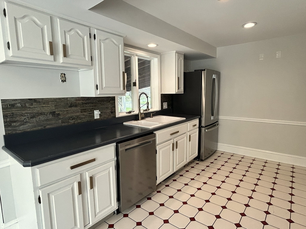 68 Ridge Ave, Pittsfield, MA Photo #31