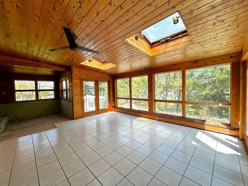 68 Ridge Ave, Pittsfield, MA Photo #10