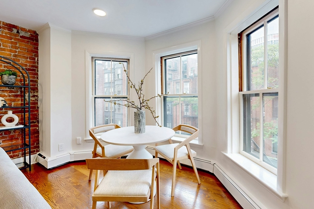 430 Marlborough St 4