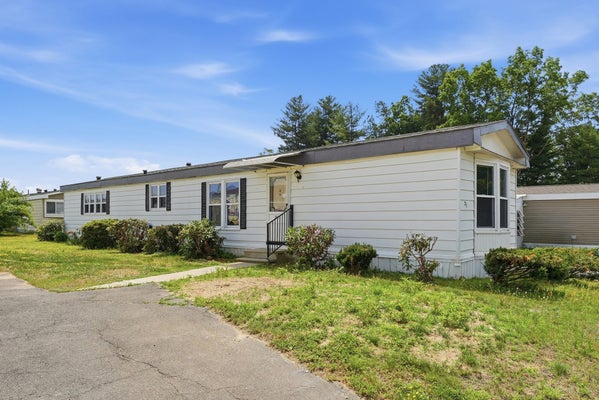 21 4TH AVE, WESTFIELD, MA 01085 - Image 2e864a438fd7125cb4bf99dcdca65cae/2052945600