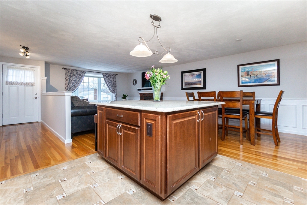 14 Oak Grove Rd