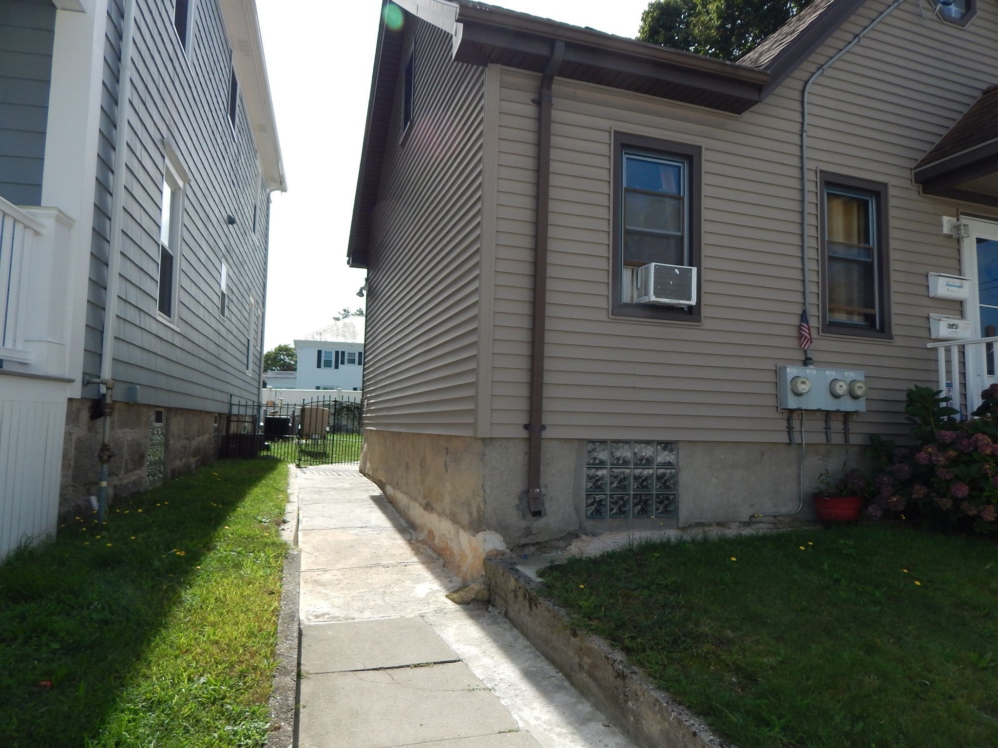 158 Adams St