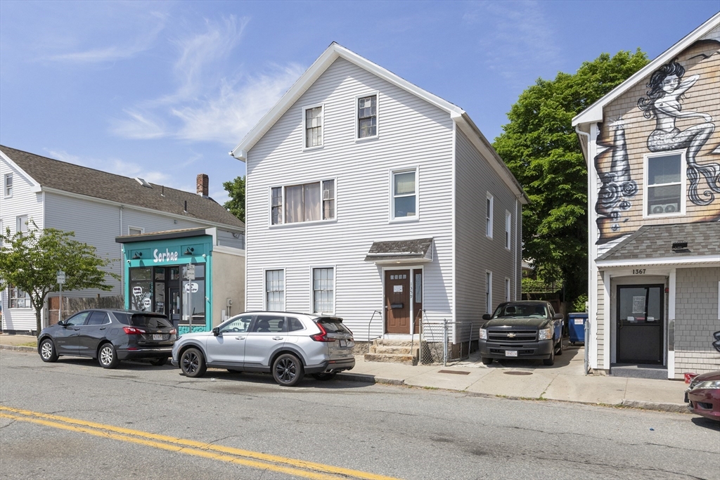 1359 Purchase St
