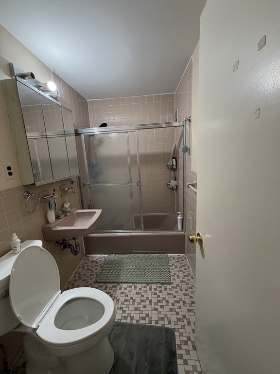 Photo 4 Photo 4