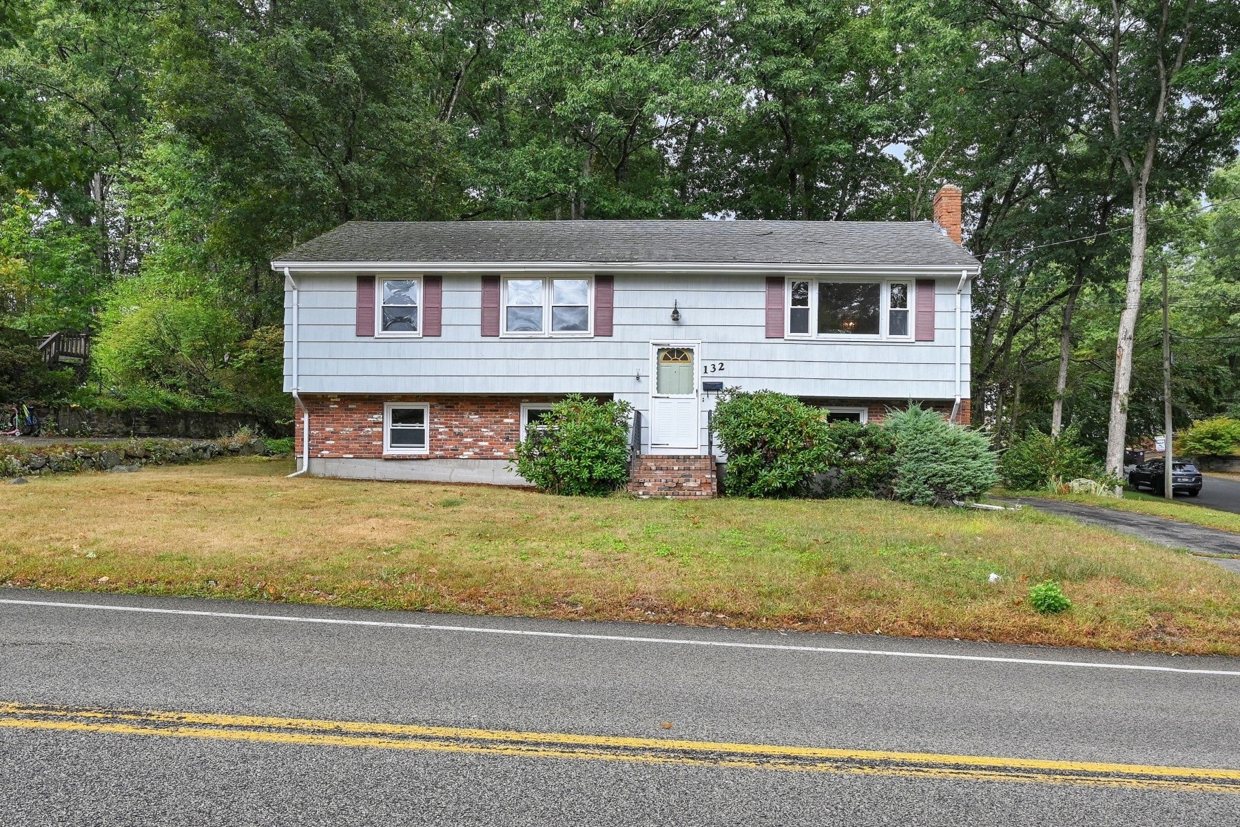 132 Forest St, Weymouth, MA Photo #2