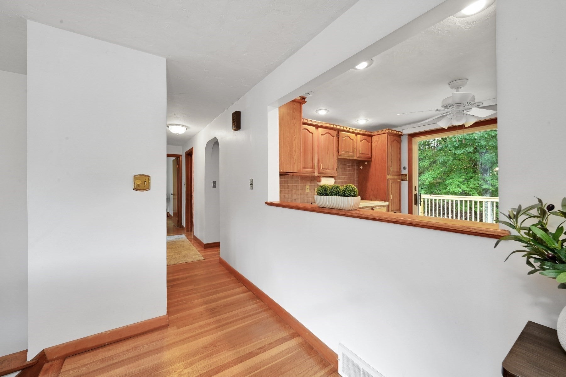 132 Forest St, Weymouth, MA Photo #10