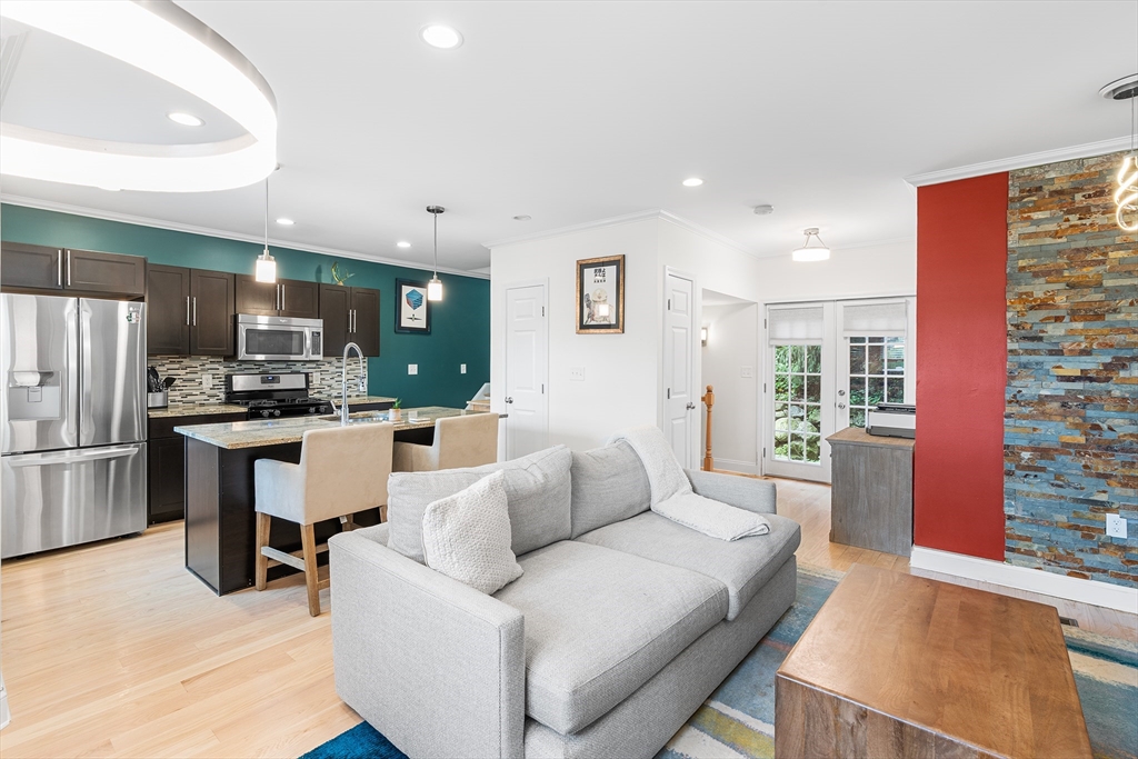 9 Lisbeth St 9