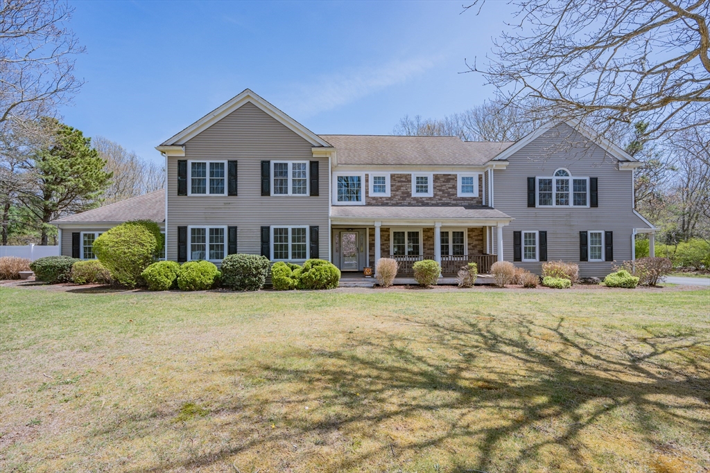 22 Dogwood Dr