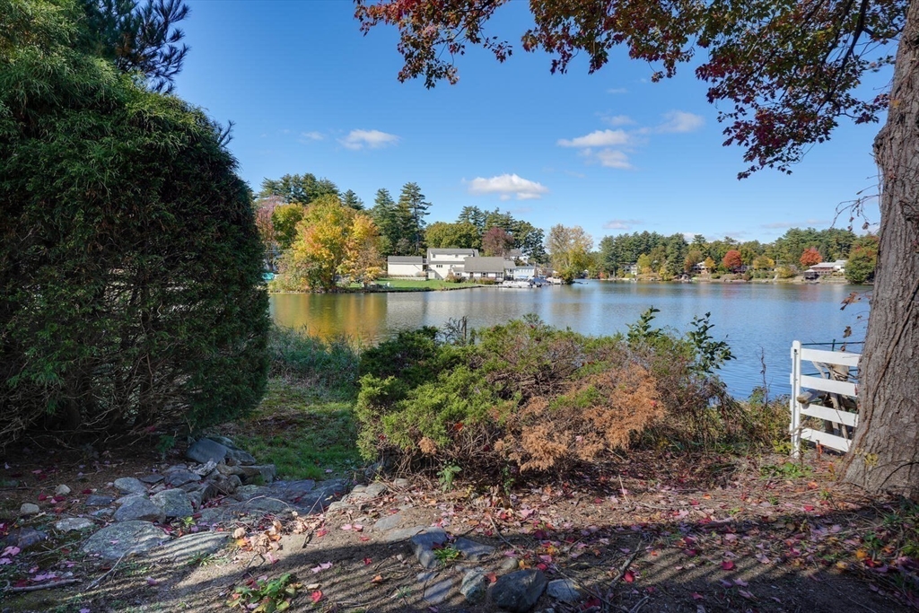 26 Lakeside Ave