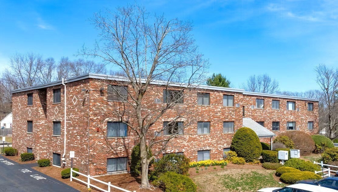 69 Milliken Ave #1A, Franklin, MA Photo #1