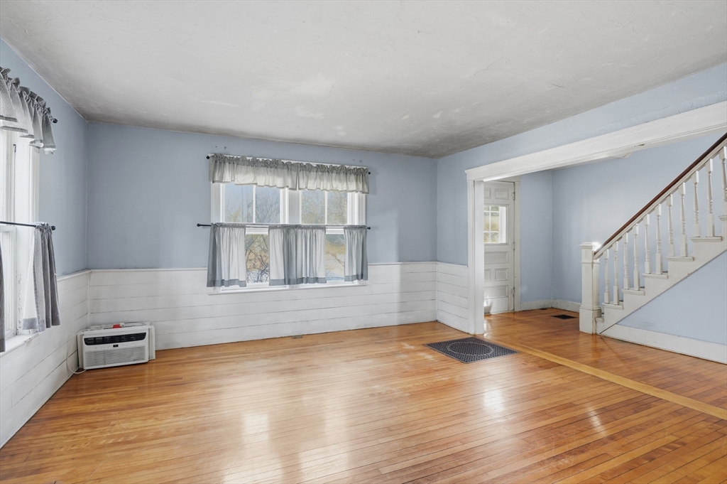 79 Central St