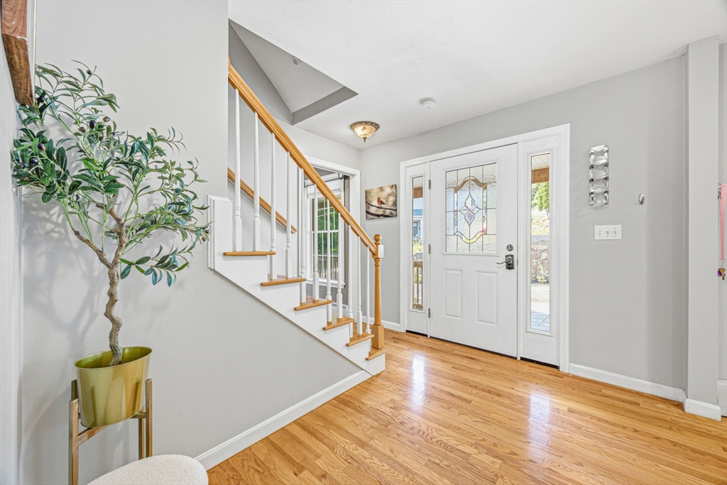 77 Thayer Rd