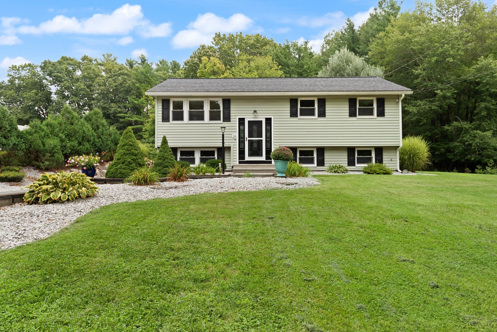 24 Sleigh Rd, Chelmsford, MA, 24 Sleigh Rd, Chelmsford, MA Photo #2