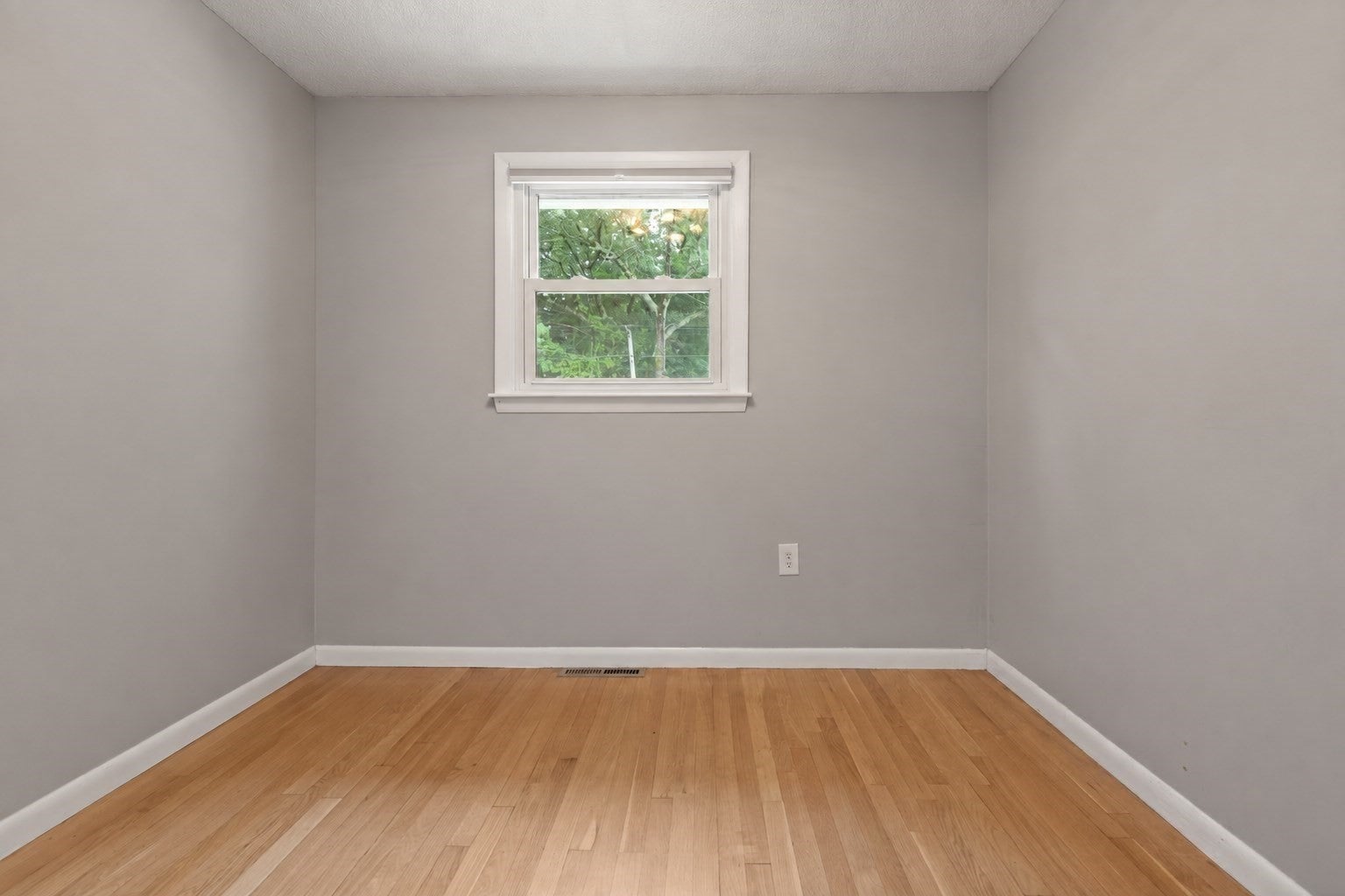 24 Sleigh Rd, Chelmsford, MA, 24 Sleigh Rd, Chelmsford, MA Photo #15