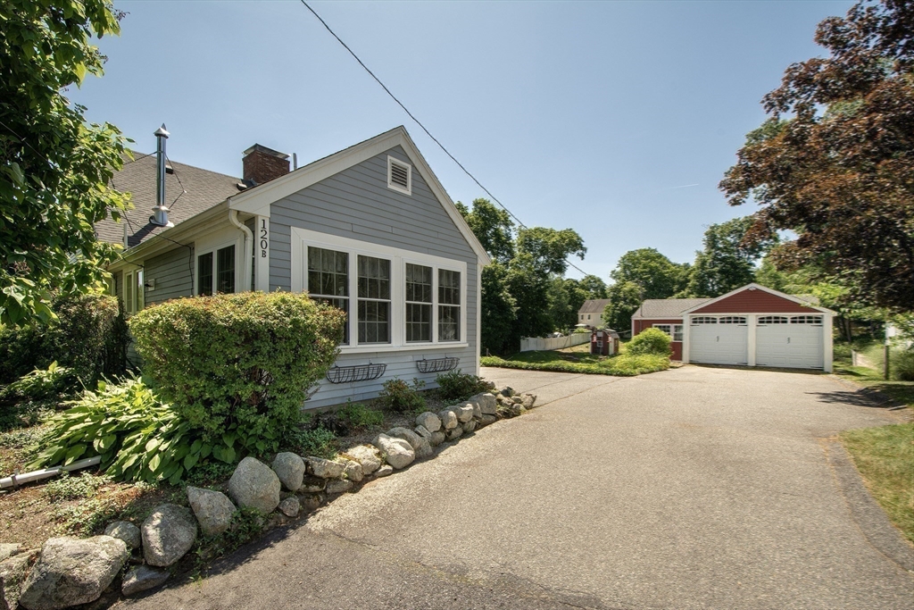 120 Randolph St