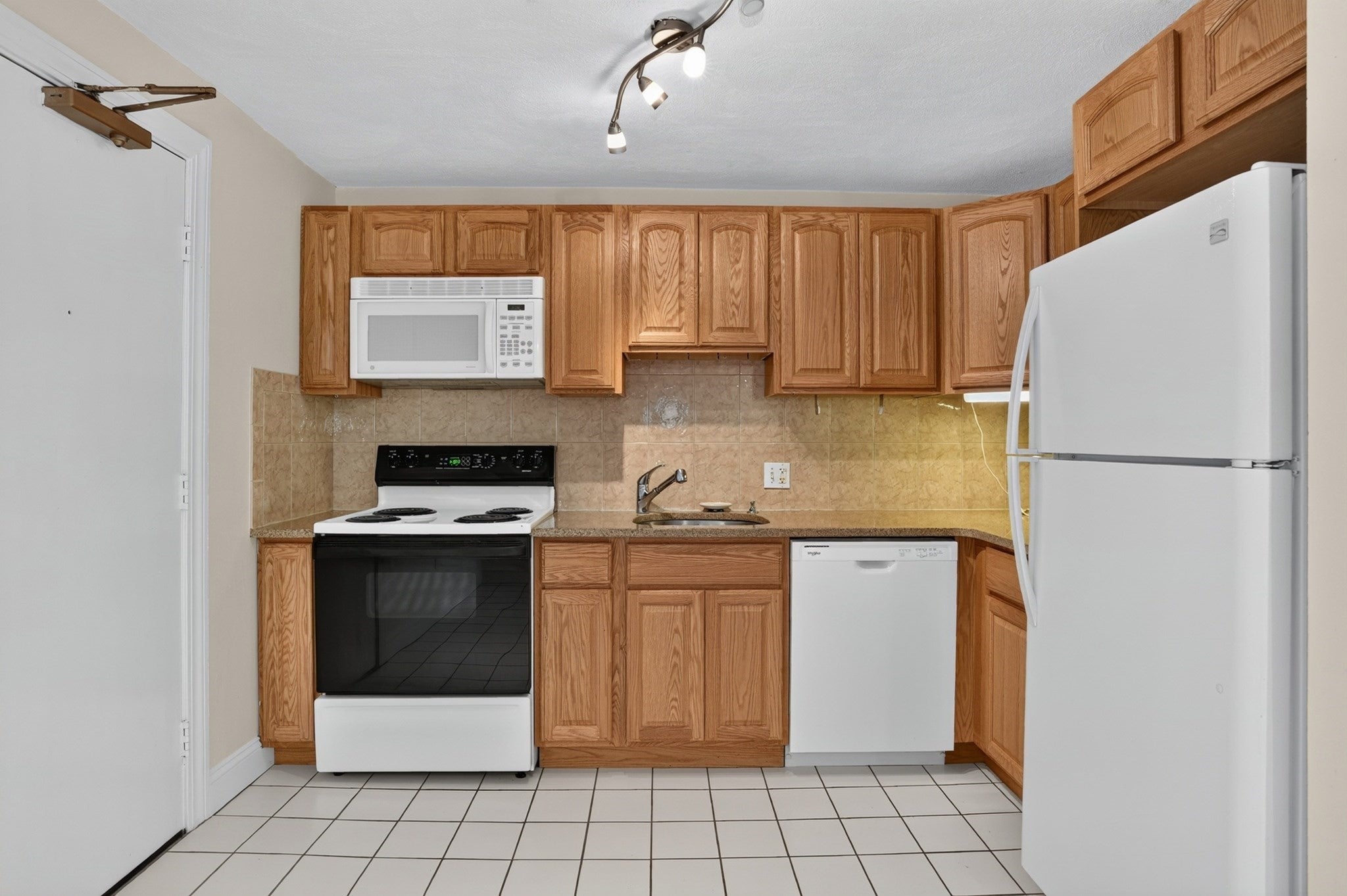 9 Davis Rd #C8, Acton, MA, 9 Davis Rd #C8, Acton, MA Photo #3