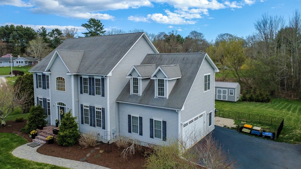 6 Evergreen Dr