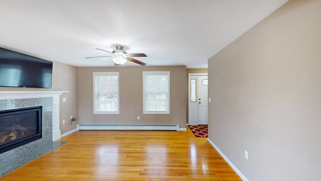 19 Newton Rd