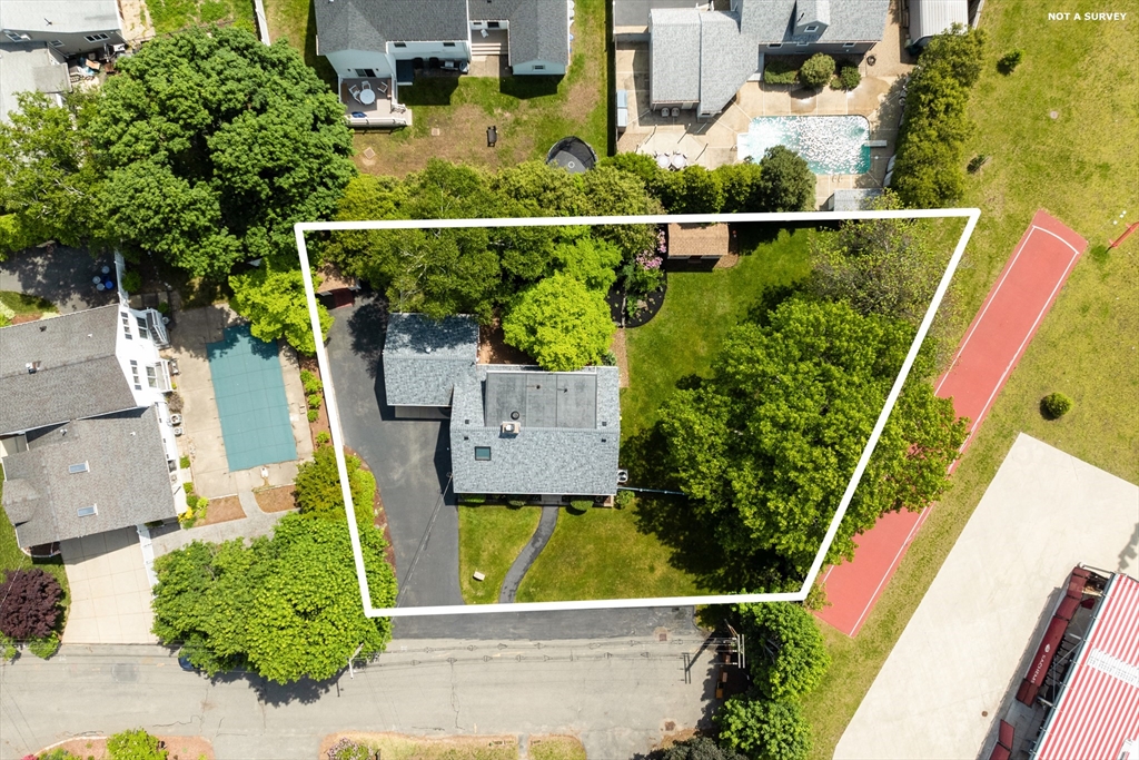 4 Farmland Rd