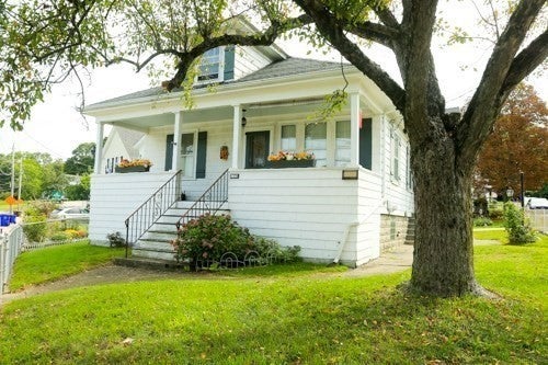 2641 N Main St