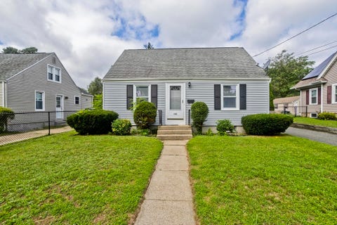 Photo of 140 Winton Street, Springfield, MA 01108 (MLS # 73561028)