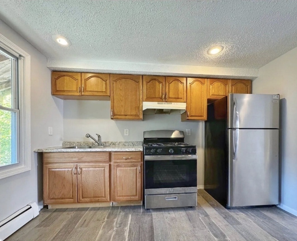 Springfield, Massachusetts 01107, United States, 3 Bedrooms Bedrooms, ,2 BathroomsBathrooms,Residential,Active,218474