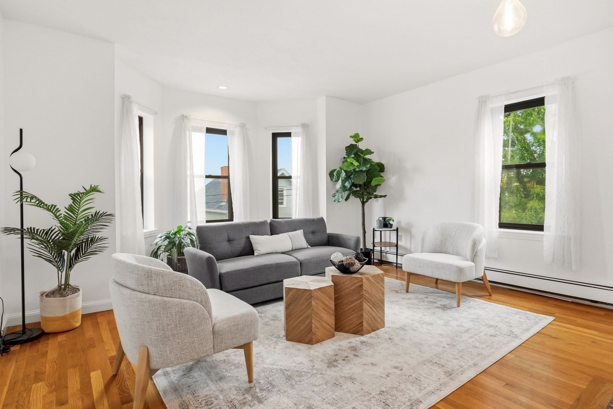 86 Walnut St 3, Boston MA 02122