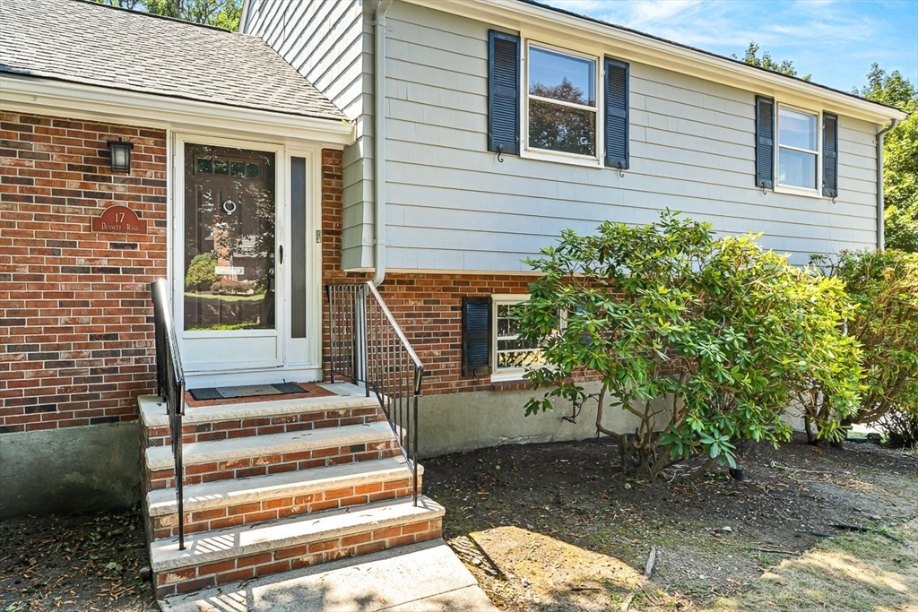 17 Dennett Road