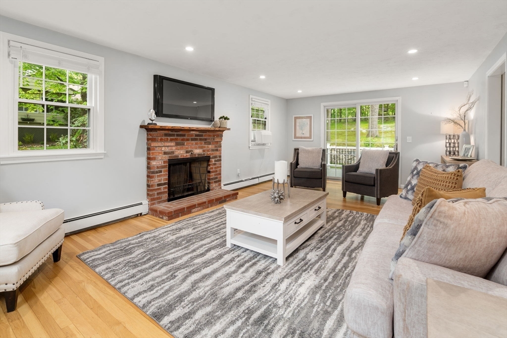 4 Brigham Ct, Natick, MA Photo #7