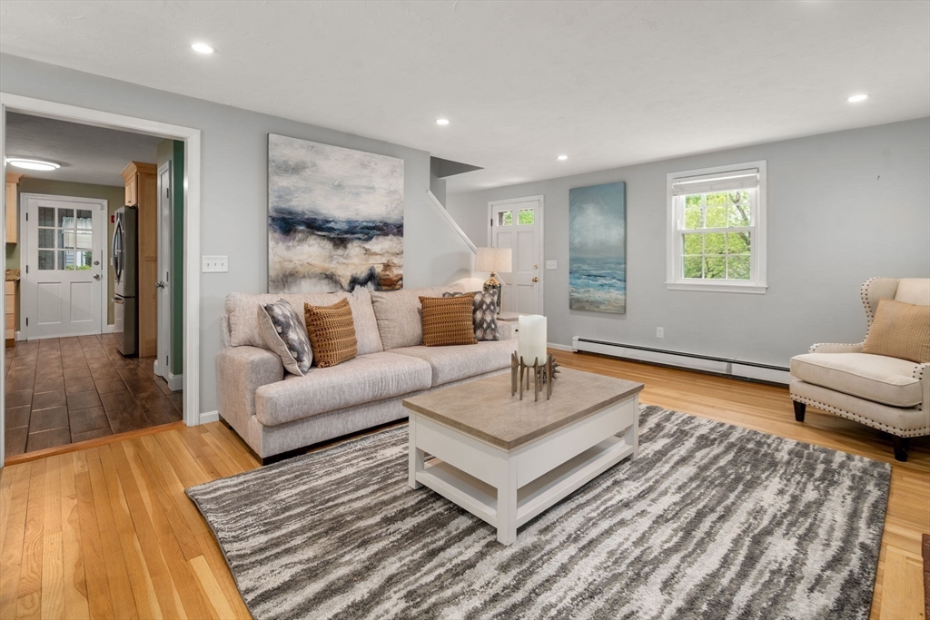 4 Brigham Ct, Natick, MA Photo #8